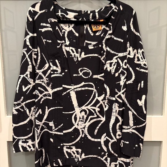 2 Tory Burch Black and White Print Long Sleeve Blouse with Zipper - Picture 1 of 5